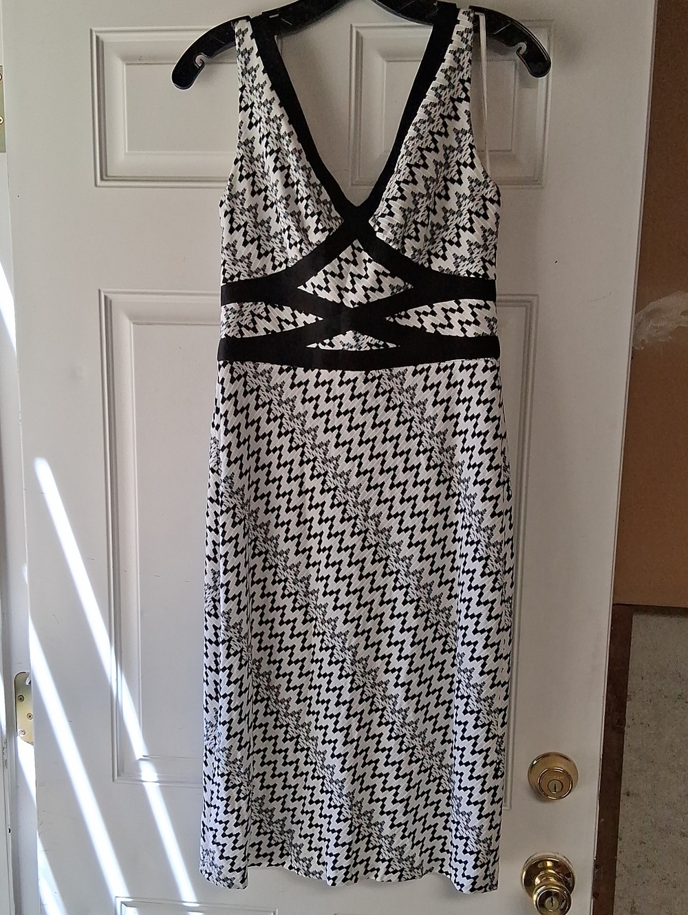 Kay Unger Black and White Houndstooth V-Neck Dress